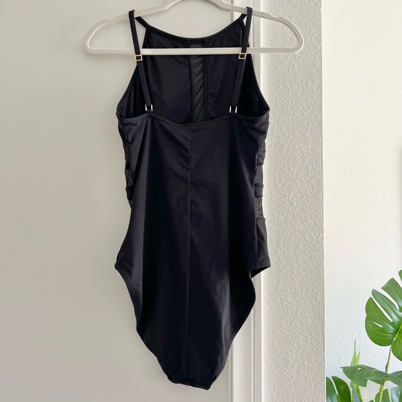 SALE! $12! La Blanca One Piece Black Swimsuit Swimwear Sheer Swim Resortwear - Picture 3 of 8